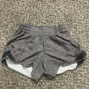 Hotty Hot Low-Rise Lined Short 2.5” - Heather Lux Multi Black/Heathered Black